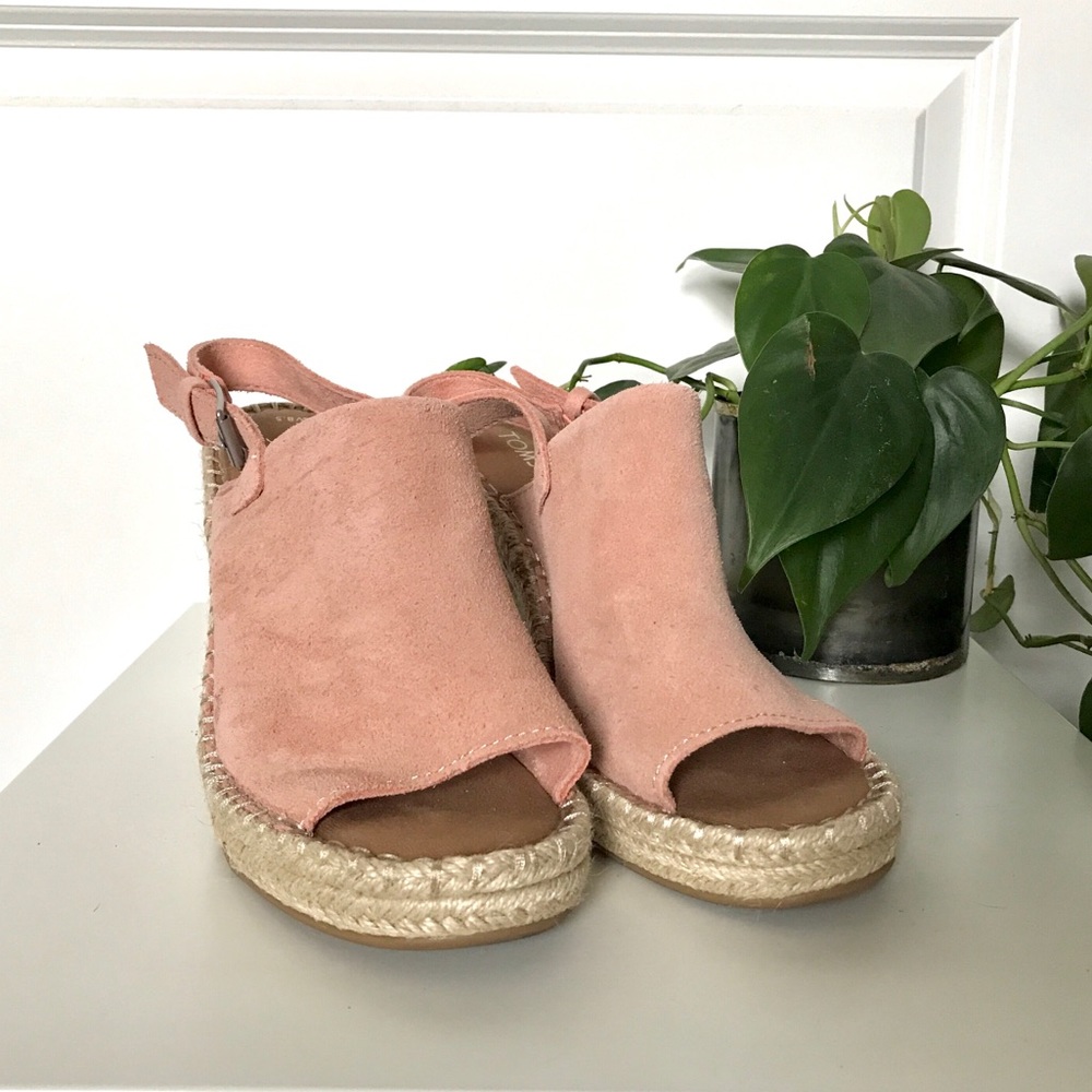 Toms || Monica Wedge Heel Pink Leather - Picture 2 of 5